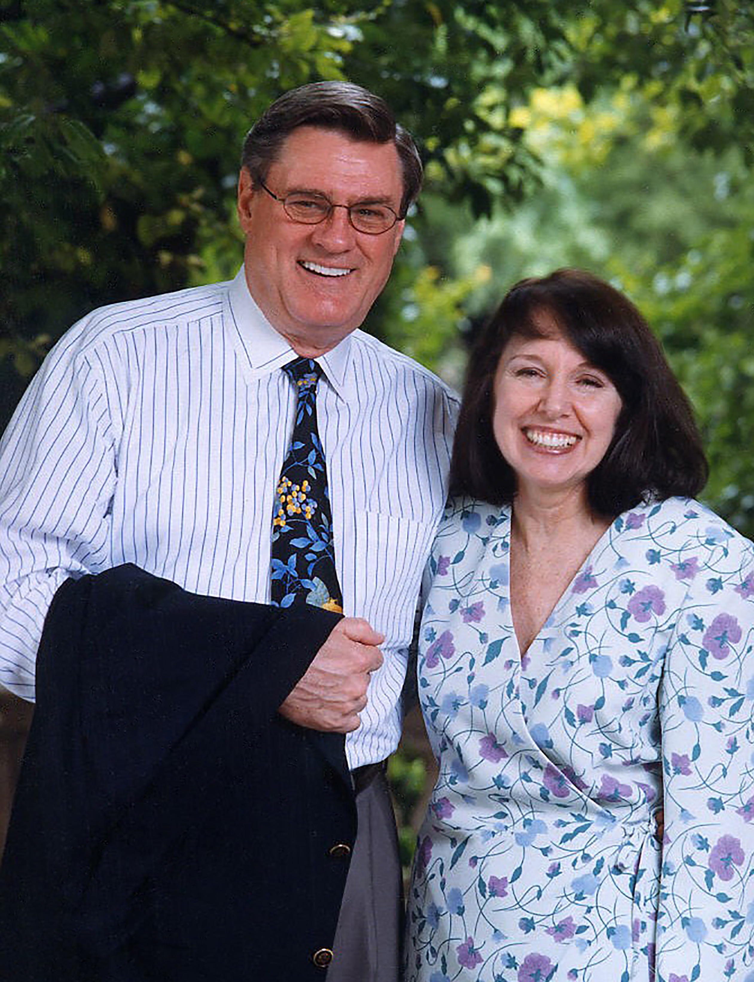 Jack Gill and Linda Gill pose for a photo